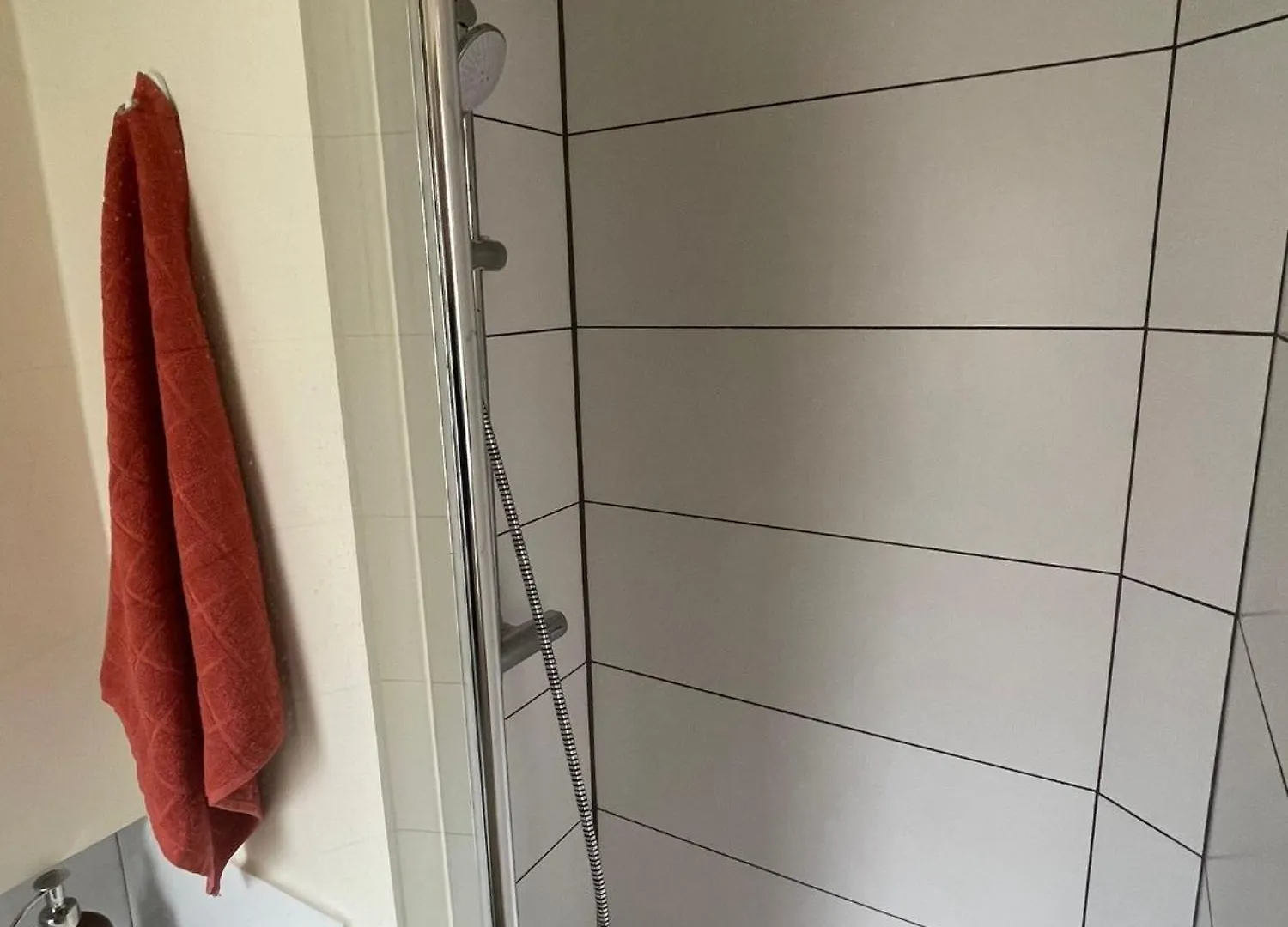 Comme Une Chambre D'Hotel Au Coeur De Lyon 0*,  Frankrike