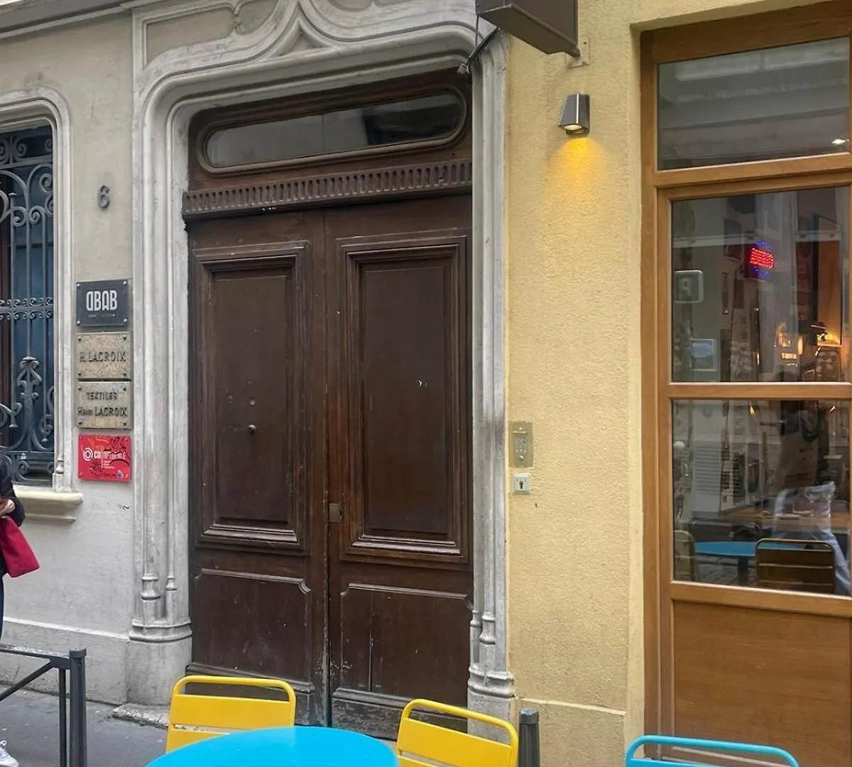 Comme Une Chambre D'Hotel Au Coeur De Lyon Lägenhet